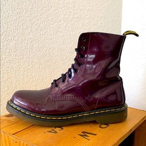 PURPLE & PATENT Dr. Martens PASCAL